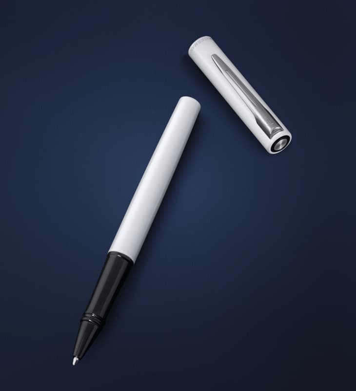 Waterman Allure rollerball pen 2.0 (black ink) - Mood1