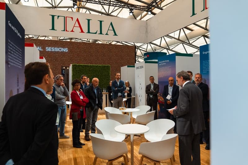 Produktvisning og demo-område på industriell messestand Aqua Nor 2024
