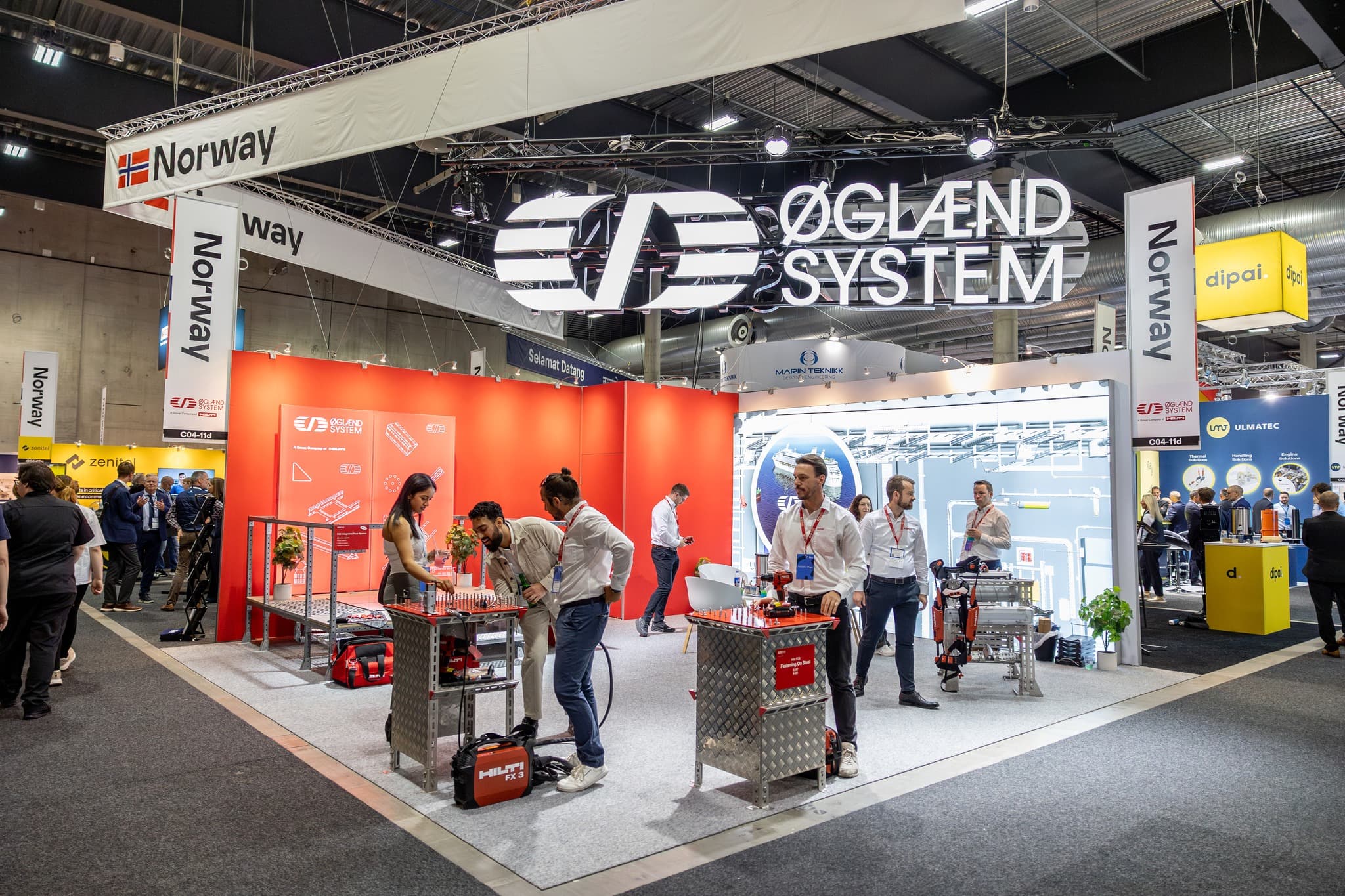 Øglænd System sin stand levert av Show Off på Nor-Shipping 2025