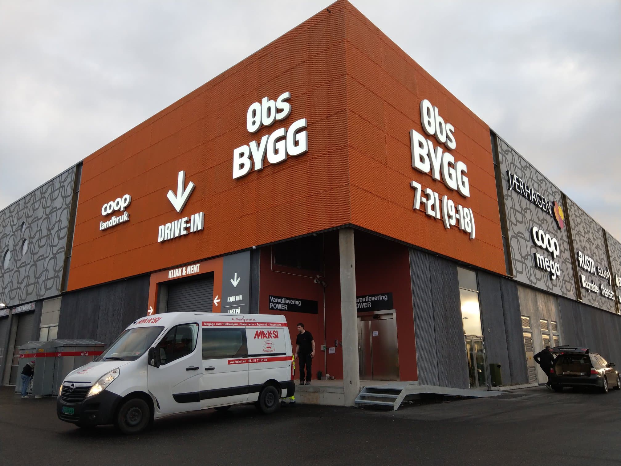 Obs Bygg facade as part of the coordinated signage plan at Jærhagen